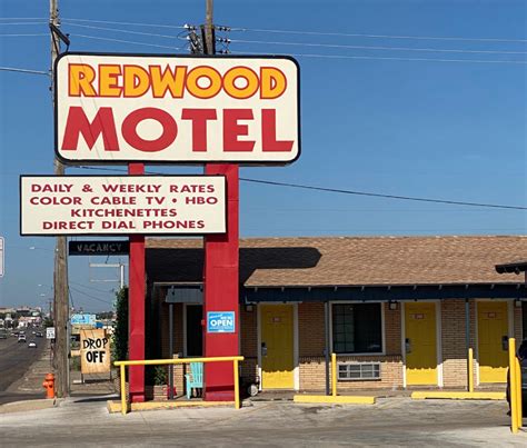 redwood motel spanaway.